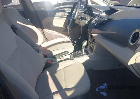 2014 Ford Fiesta Se из США, поврежденный, VIN 3FADP4BJ3EM153251